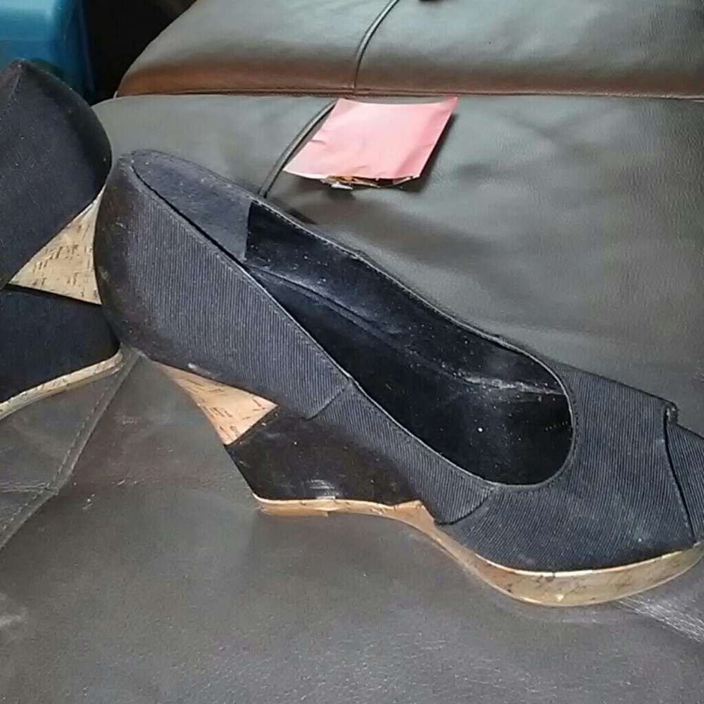 Black wedges women's size 8